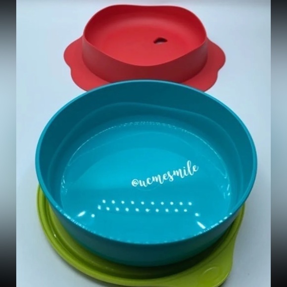 Tupperware Kids Feeding 3-Piece Bowl Set with Suction & Lid - Picture 5 of 7